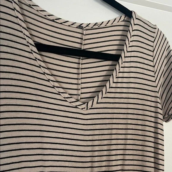 Elegant Striped Midi Dress - Picture 2 of 2